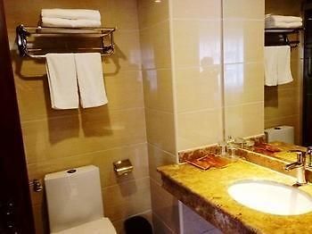 Xiandi International Hotel Нанинг Екстериор снимка